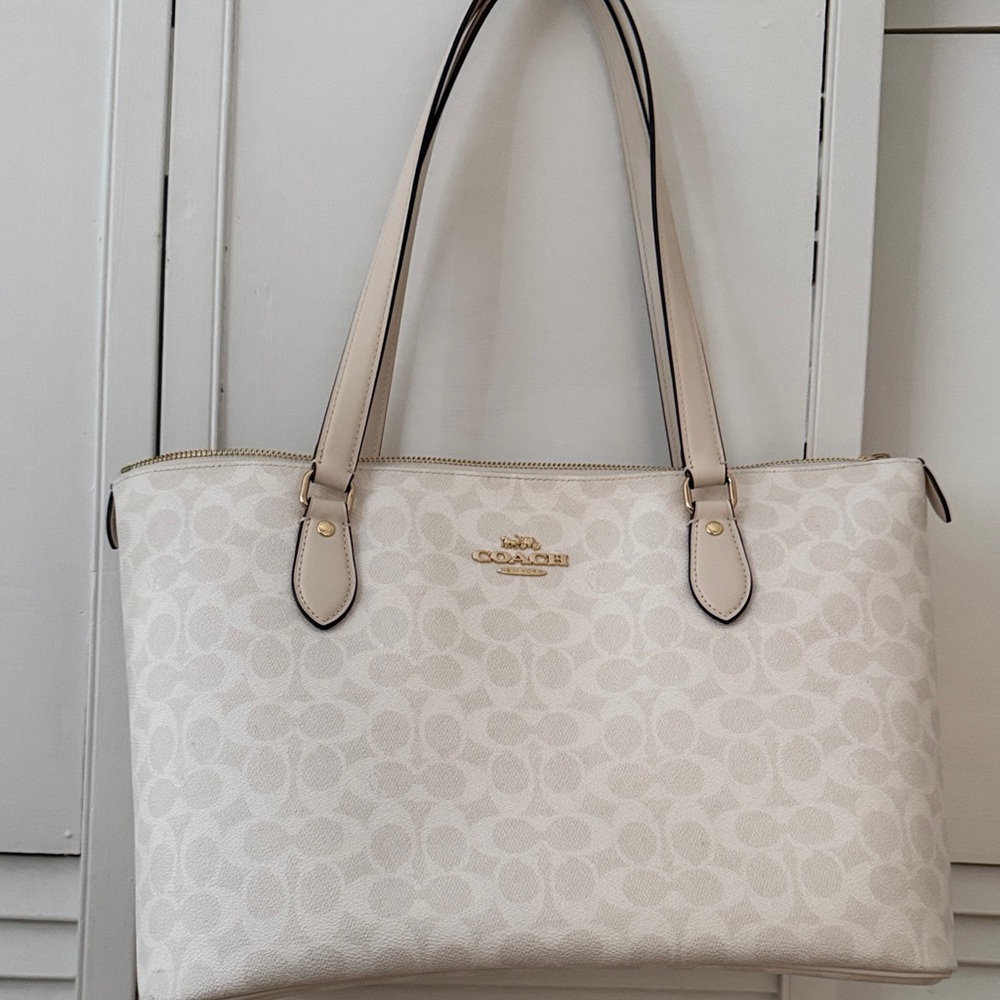 Coach Ivory Signature Tote